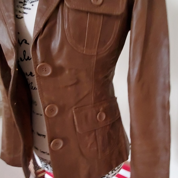 Leather jacket - Picture 2 of 7